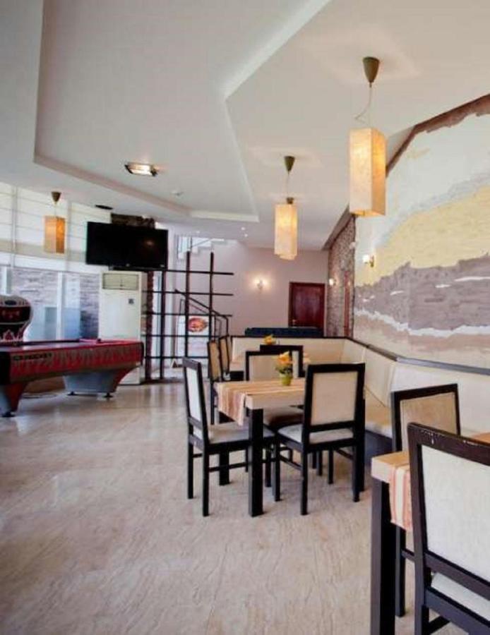 Yves 2 Bed Apart At Sun Village Sunny Beach Not Far Away From The Sea Bagian luar foto