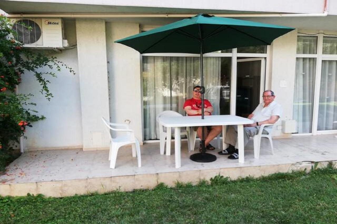 Yves 2 Bed Apart At Sun Village Sunny Beach Not Far Away From The Sea Bagian luar foto