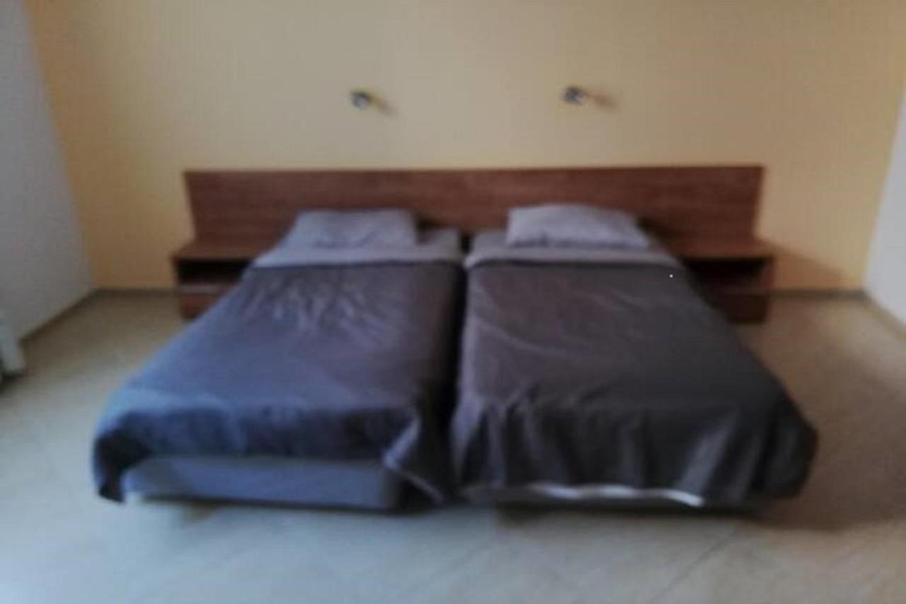 Yves 2 Bed Apart At Sun Village Sunny Beach Not Far Away From The Sea Bagian luar foto