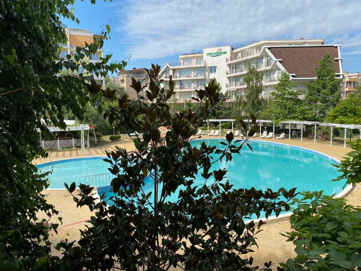 Yves 2 Bed Apart At Sun Village Sunny Beach Not Far Away From The Sea Bagian luar foto